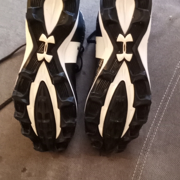 Cleats - Picture 3 of 4